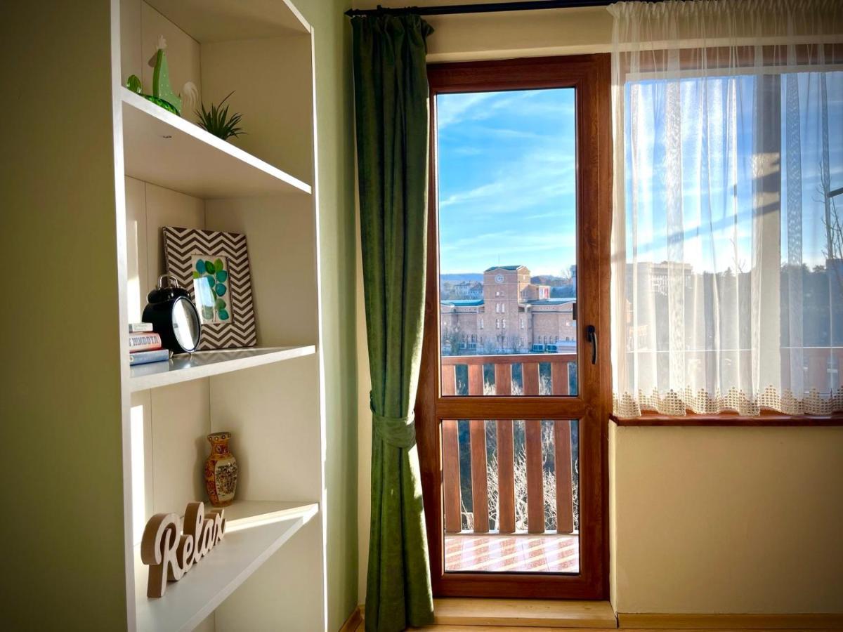 The Green Guest House Of Veliko Tarnovo-Amazing View, Top Location Екстериор снимка